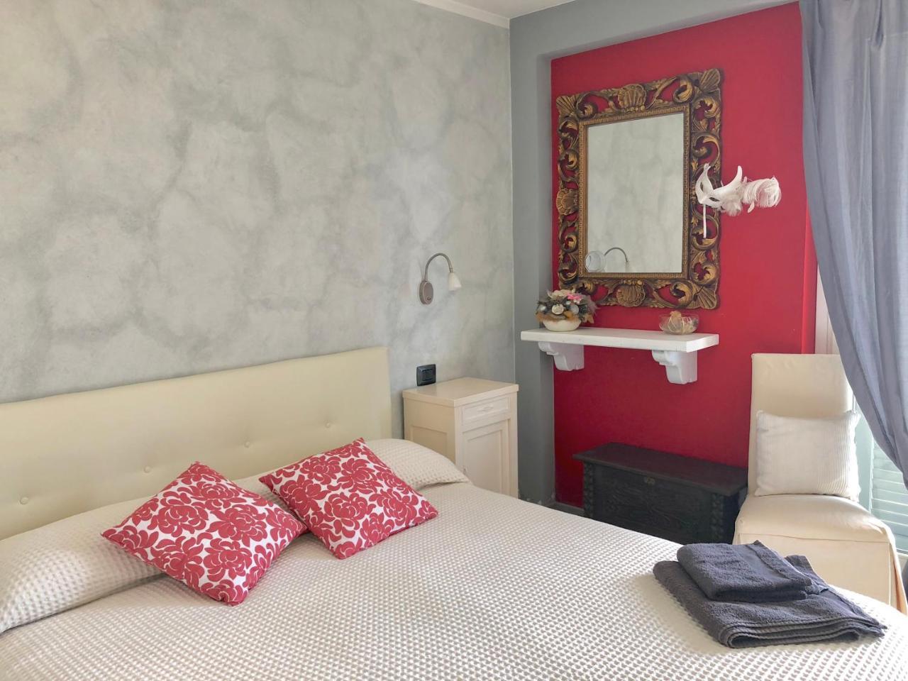 Tremezzina Appartamento Red & Grey Mezzegra Εξωτερικό φωτογραφία